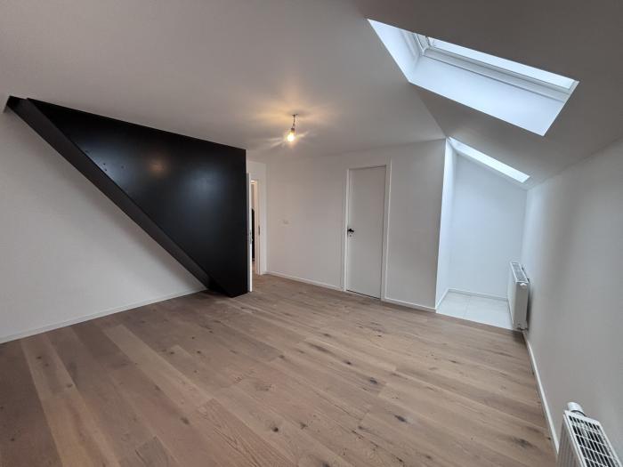 Kamer in residentie 35 m² in Brussel Elsene : Naamsepoort / Flagey