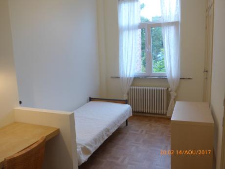Room in owner's house 200 m² in Brussels Woluwe st-Lambert